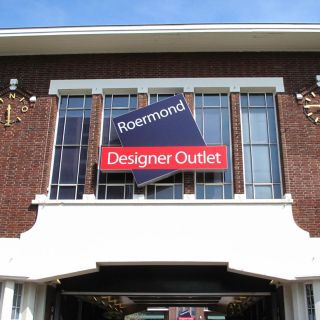 Amsterdam: Yksityinen ostoskierros Designer Outlet Roermondille