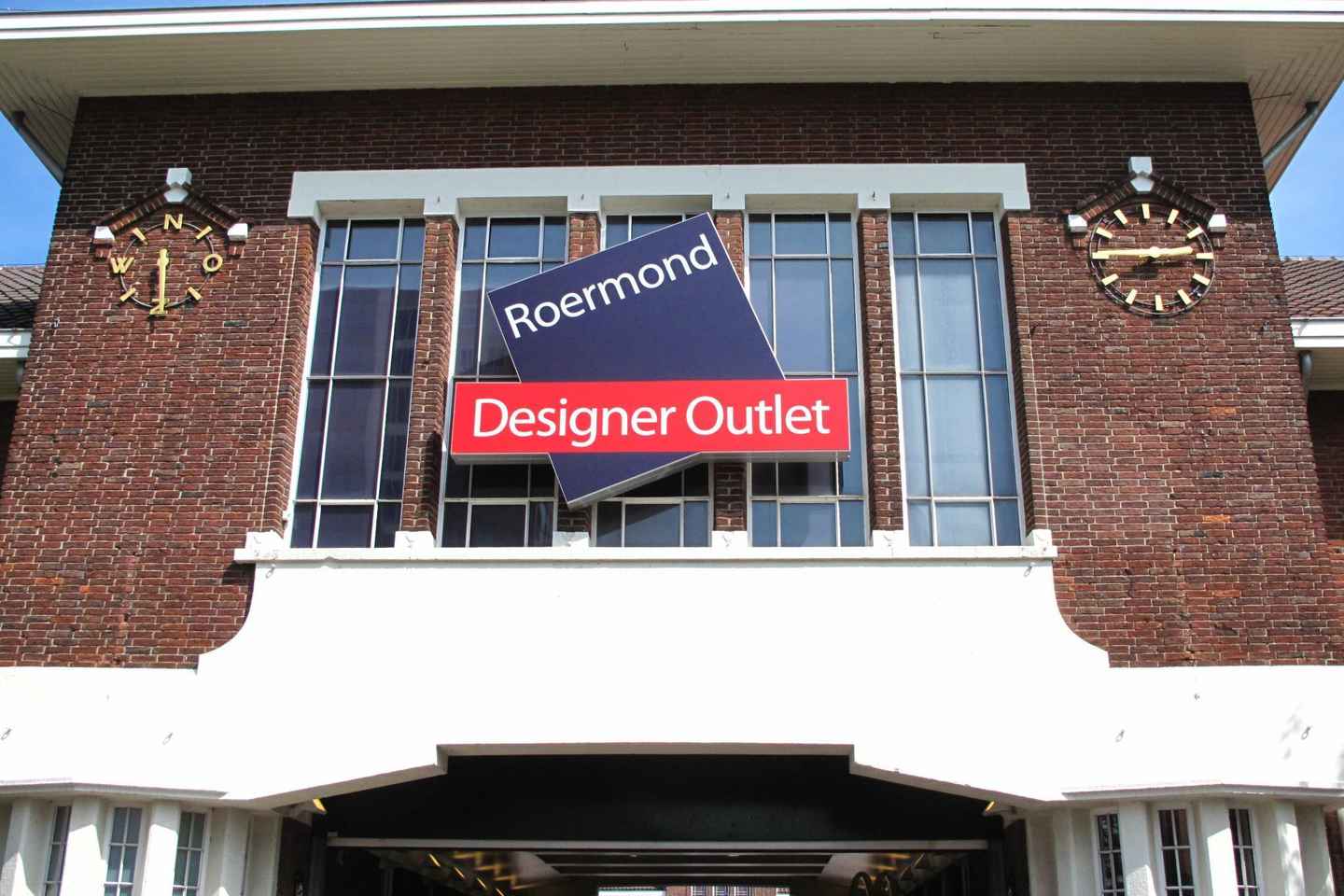 Amsterdam: Private Day Trip to Designer Outlet Roermond