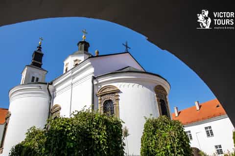 From Belgrade: Novi Sad & Sremski Karlovci Full-Day Tour