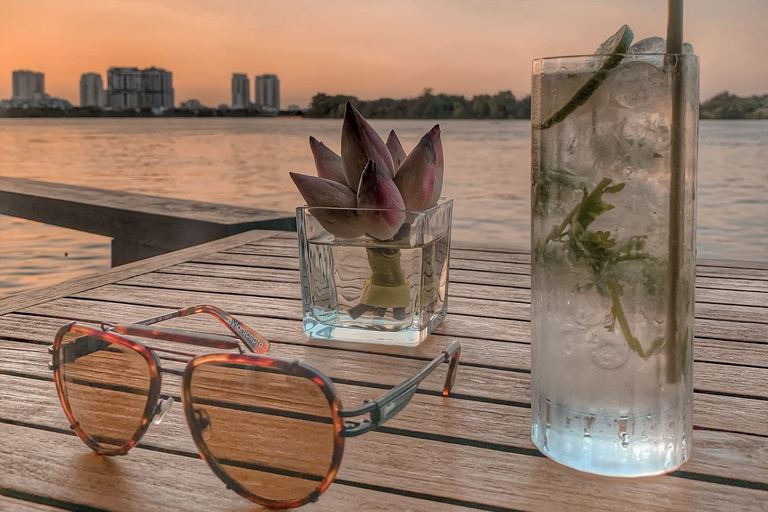 Ho Chi Minh City: Luxury Sunset Speedboat Tour with Cocktail