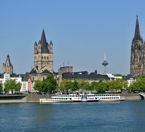 Cruises & boat tours