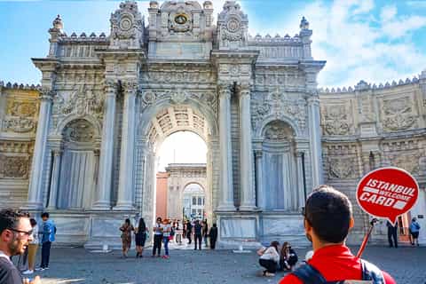 Dolmabahce Palace: Skip-the-Line Ticket and Audio Guide