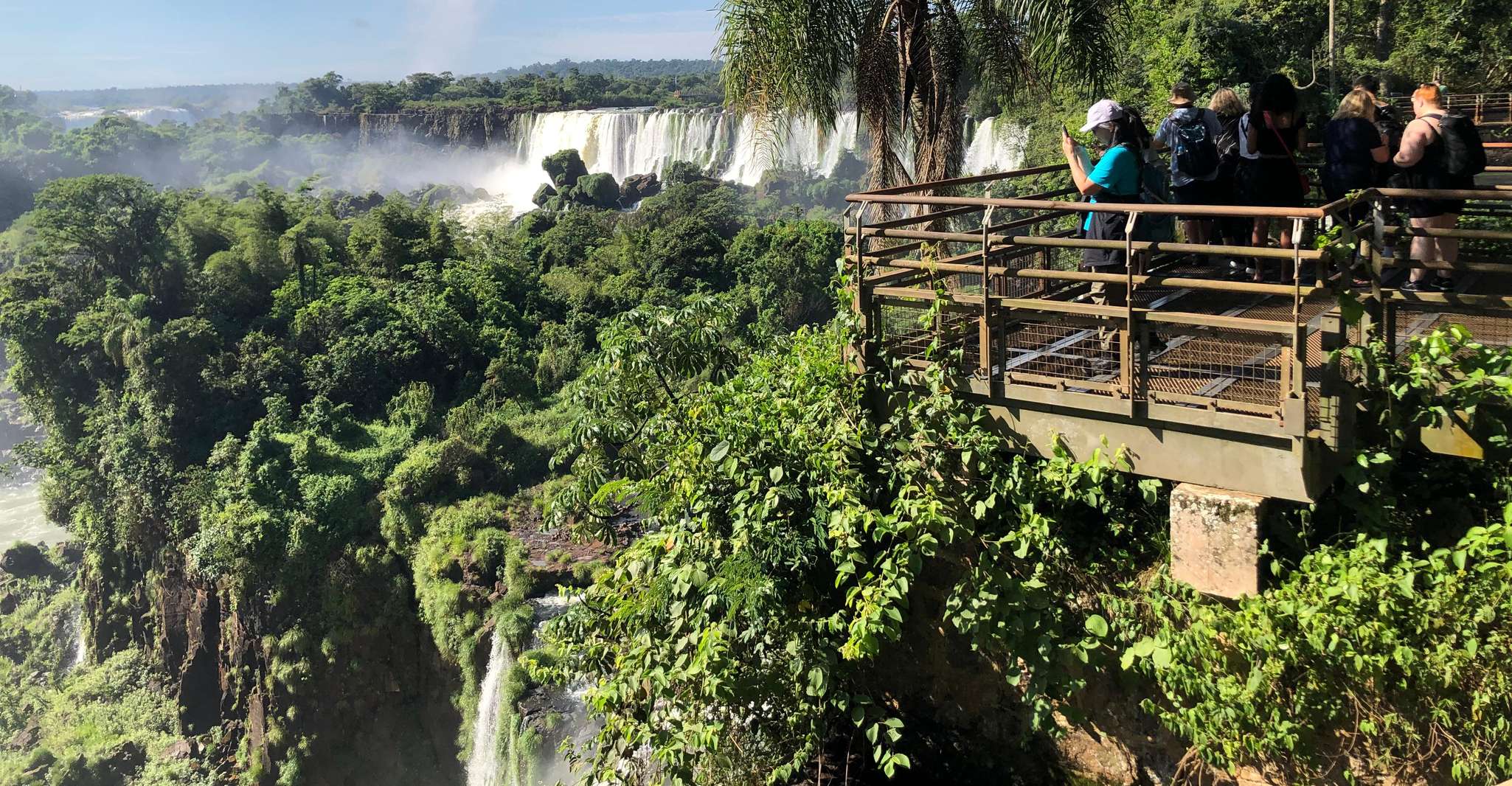 Iguassu Waterfalls, 1 Day Tour Brazil and Argentina side - Housity