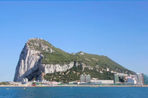 Gibraltar: Guided Tour by Bus Including Tickets