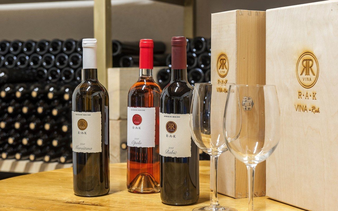 Von Split oder Trogir aus: Krka-Nationalpark & Weinverkostungstour