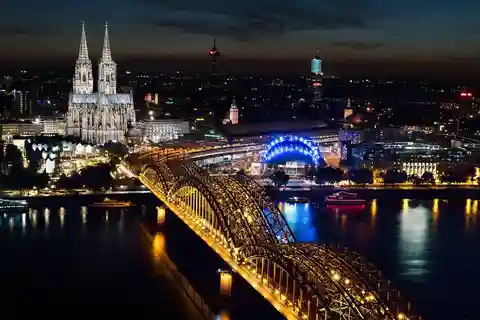 Fra Amsterdam: Privat sightseeing dagstur til Köln
