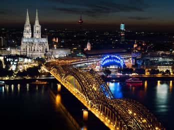 Von Amsterdam: Privater Sightseeing-Tagesausflug nach Köln Von Amsterdam: Privater Sightseeing-Tagesausflug nach Köln