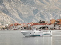 Kotor, Baia di Kotor e Blue Cave Speedboat Tour - Hizvo