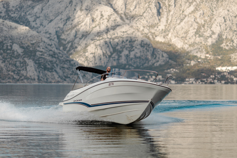 Kotor: Bay of Kotor und Blue Cave Speedboat Tour