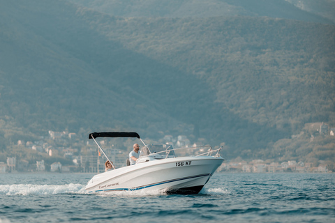 Kotor: Bay of Kotor und Blue Cave Speedboat Tour