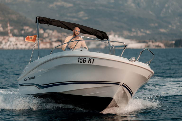 Kotor - Kotorbukten Motorbåtsutflykt till Kotorbukten och Blå grottanKotor: Kotorbukten och den blå grottan Speedboat Tour