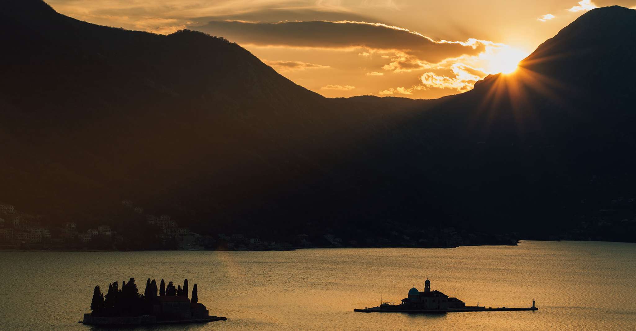 Tour en lancha rápida de Kotor, Bahía de Kotor y Cueva Azul - Hizvo
