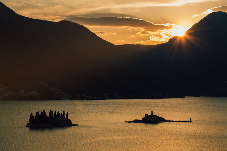 Kotor: Bay of Kotor und Blue Cave Speedboat Tour