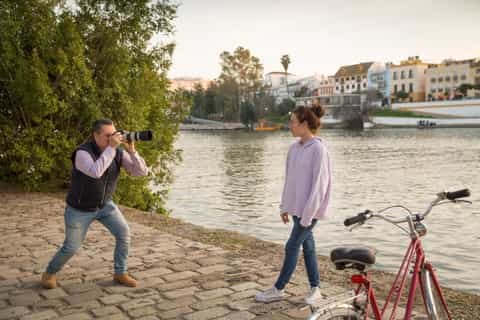 Sevilla: 2,5-stündige Radtour mit Fotograf und Guide