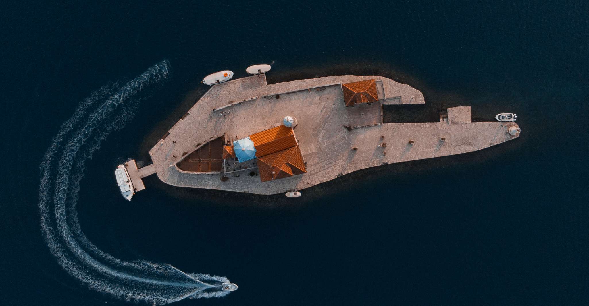Tour en lancha rápida de Kotor, Bahía de Kotor y Cueva Azul - Hizvo