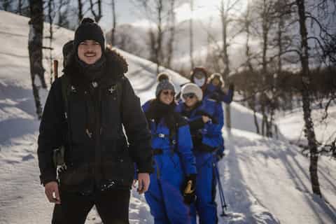 Tromsø: Snowshoeing and Guided Ice Domes Visit