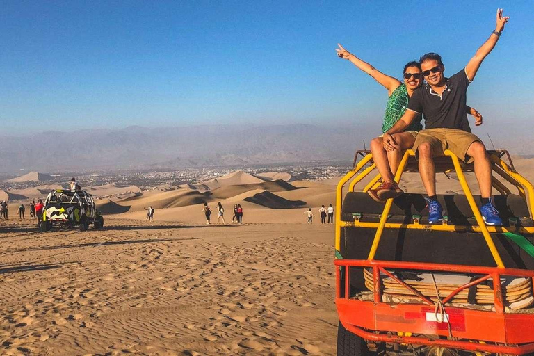 Ica : Planche à sable et buggy dans l&#039;oasis de Huacachina