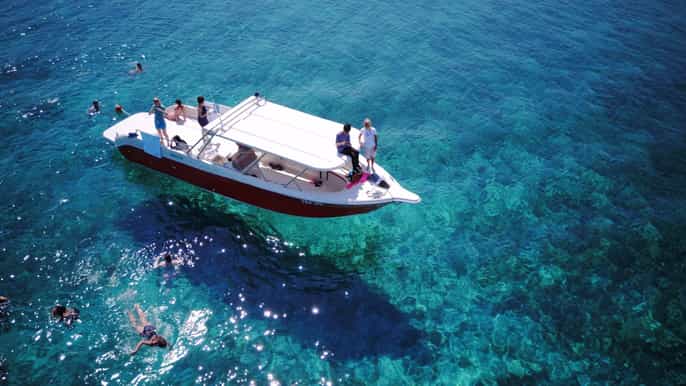 hvar tour privato in motoscafo delle red rocks e delle isole pakleni