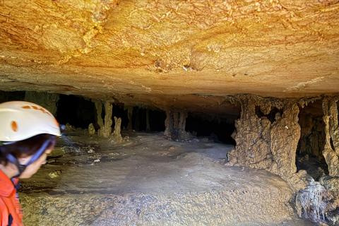 Guilin: Half Day Yanzi Cave Exploration Tour Guilin: Yanzi Cave Exploration Tour with Transfer