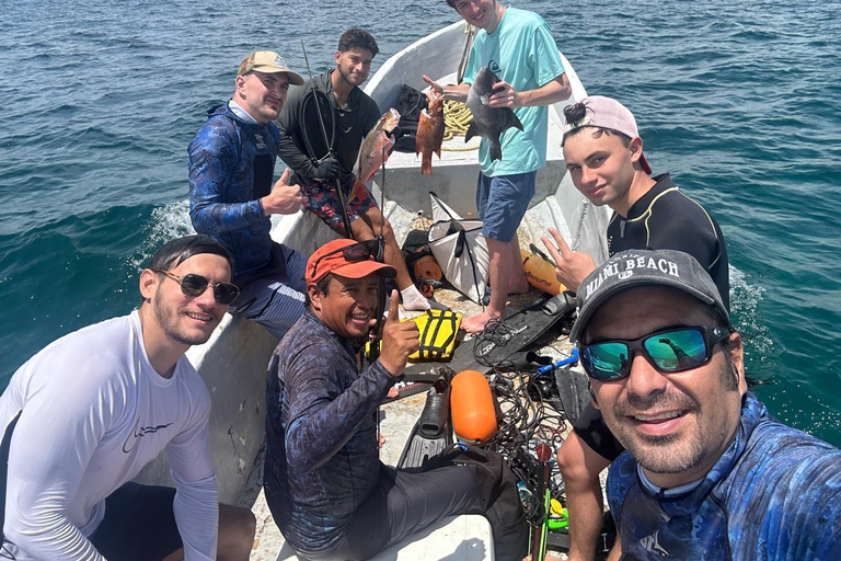 From Cancún: Isla Mujeres Snorkel & Spearfishing Escape