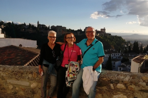 Granada: wandeltocht Albaicín, Sacromonte en museum van grottenRondleiding in het Engels