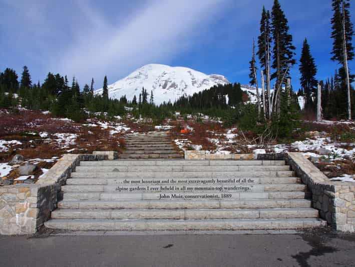 mount rainier tour guide