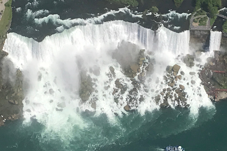 Wodospad Niagara, USA: Malowniczy lot helikopterem nad wodospadamiWodospad Niagara, USA: sceniczny lot helikopterem
