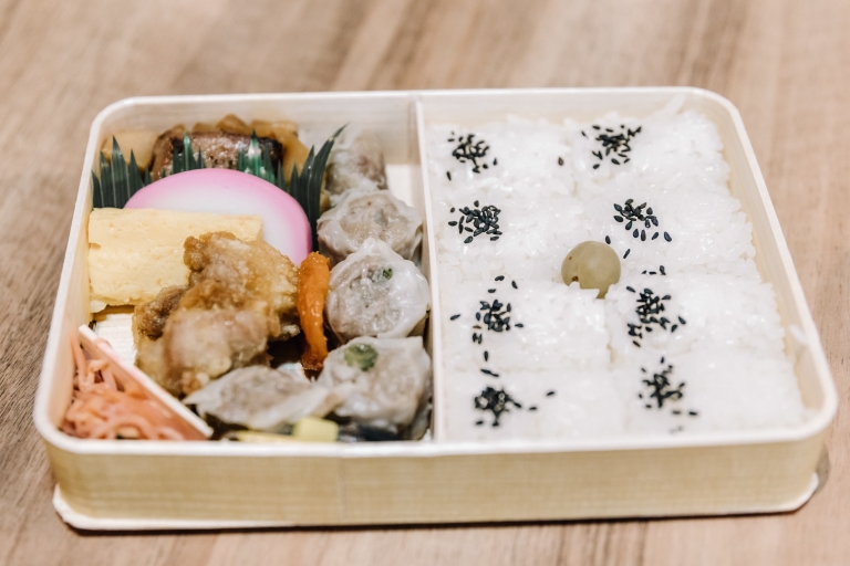 Hiroshima: Tour privado de degustación de comida con un guía local