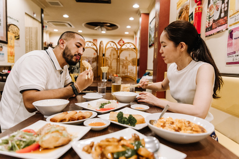 Hiroshima: Tour privado de degustação de alimentos com um guia local