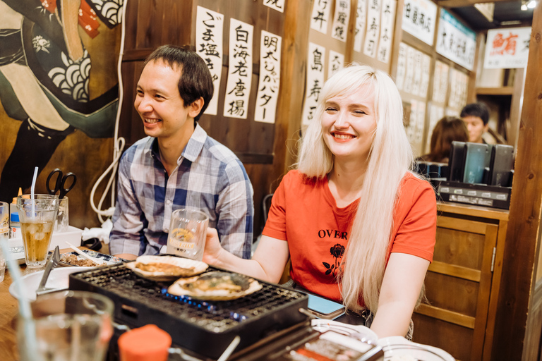 Hiroshima: Tour privado de degustación de comida con un guía local