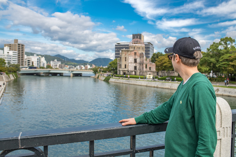 Hiroshima: Private Food Tasting Tour mit einem ortskundigen Guide