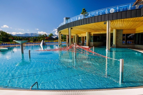 Vanuit Krakau: Chocholow Hot Springs Avond- of DagticketEntree met hoteltransfers vanuit het centrum van Krakau (8 uur)