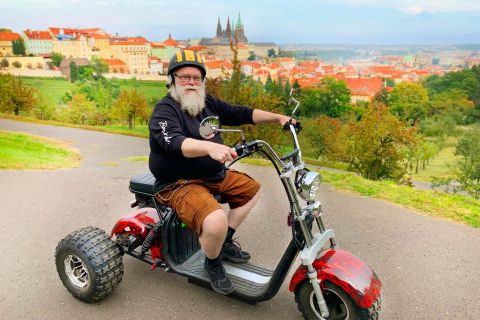 Praga: tour guidato delle principali attrazioni in triciclo elettrico