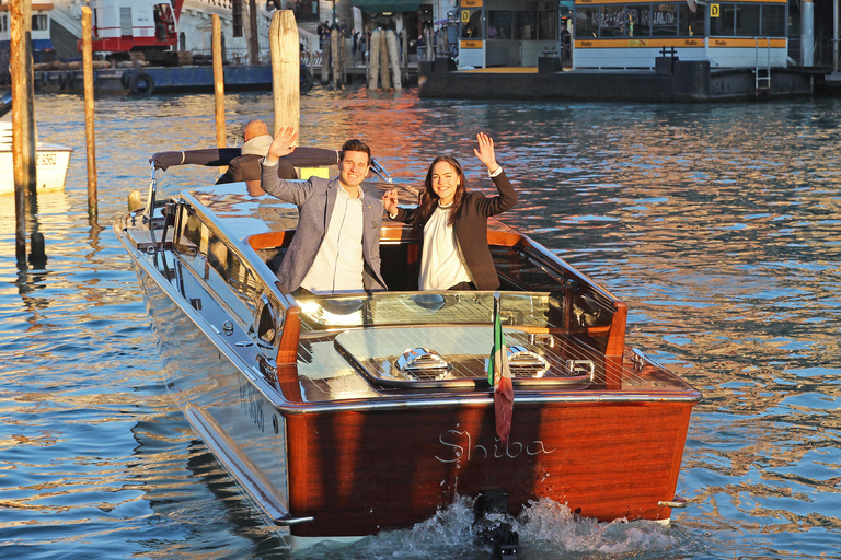 Luxury Murano & Burano Boat Tour