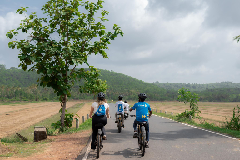 Descubre el sur de Goa en E-Bike - Capillas, té y senderos costeros