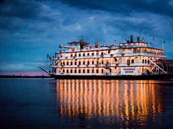 Savannah Riverboat: Dinner Cruise mit Unterhaltung Savannah Riverboat: Dinner Cruise mit Unterhaltung