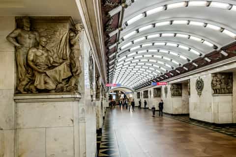 St. Petersburg: Guided Subway Tour Excursion