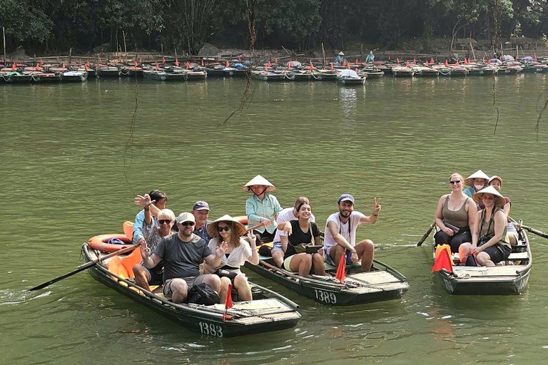 Depuis Hanoi : Ninh Binh - Trang An - Grottes de Mua - Déjeuner et busAu départ de Hanoi : Découvrez la beauté de Ninh Binh - Excursion d&#039;une journée