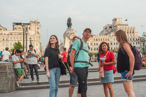 Lima: expérience de la nourriture de la rue du centre historique et des vieilles tavernesExpérience de cuisine de rue en anglais