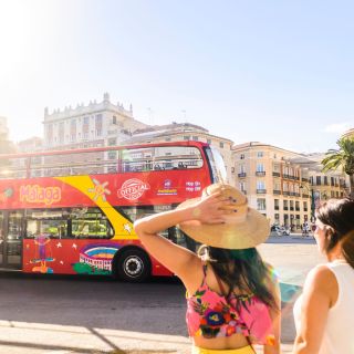 Málaga: hop on, hop off-bus en beleveniskaart-opties