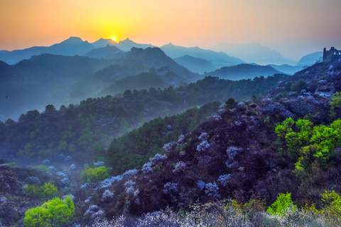 Beijing: Simatai Wall & Gubei Town with Multilingual Guide ES, IT, FR, DE Mutianyu, Simatai & Gubei All Inclusive