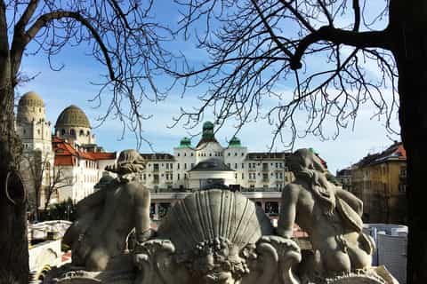 Budapest’s Gellért Hill: Self-Guided Game and City Tour