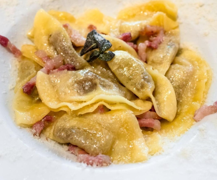 Bergamo: 3.5-Hour Traditional Food Tour