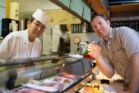 Kanazawa: tour a pie privado de degustación de comida