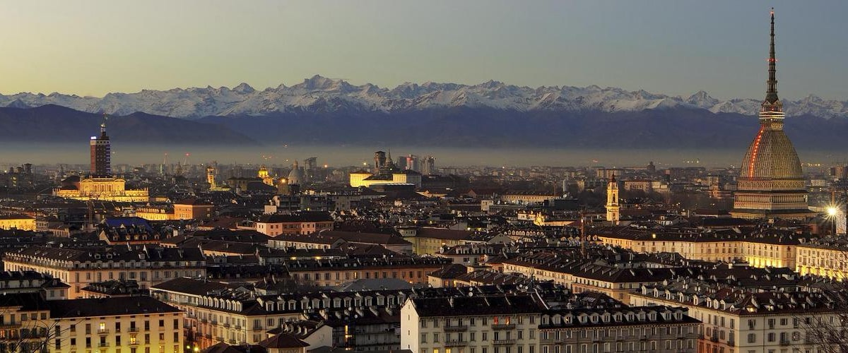 Turin Historischer Rundgang bei Nacht GetYourGuide
