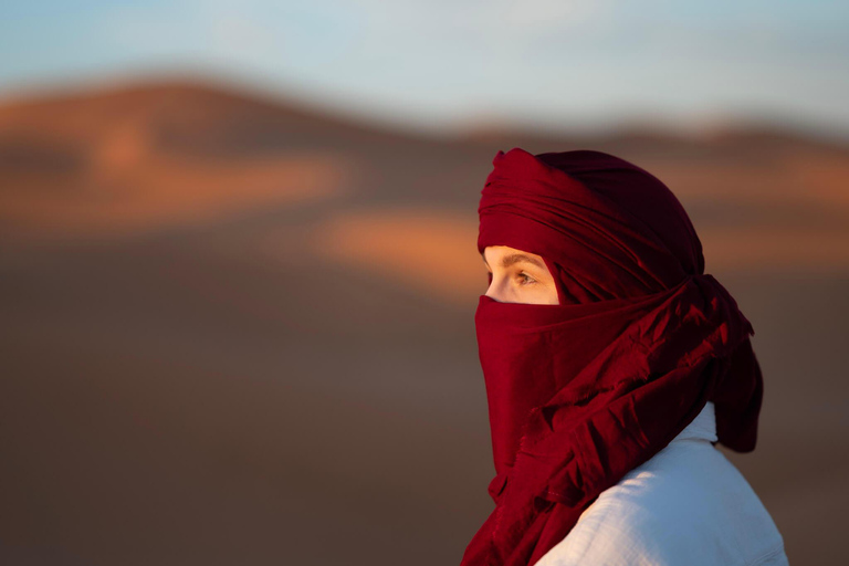 梅尔祖卡沙漠：骆驼骑乘体验、四轮越野车和星空露营选项2：豪华营地