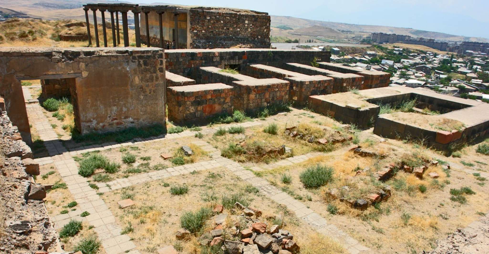 Ereván, Destacados de la ciudad, Museo y Fortaleza de Erebuni - Hizvo