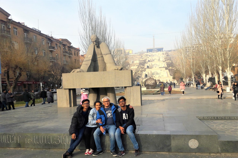 Yerevan: destaques da cidade, Museu Erebuni e FortalezaYerevan: Destaques da cidade, museu e fortaleza de Erebuni