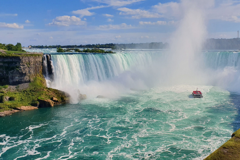 Toronto: Niagara Falls-dagtrip met kleine groepenDagtrip met kleine groepen met attractie