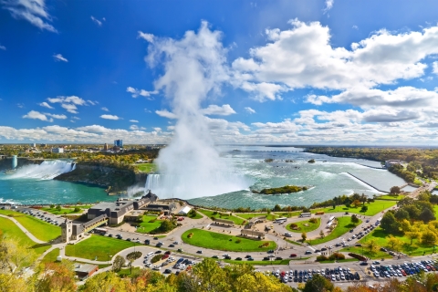 Toronto: jednodniowa wycieczka do Niagara Falls w małej grupieWycieczka w małej grupie z atrakcją i lunchem